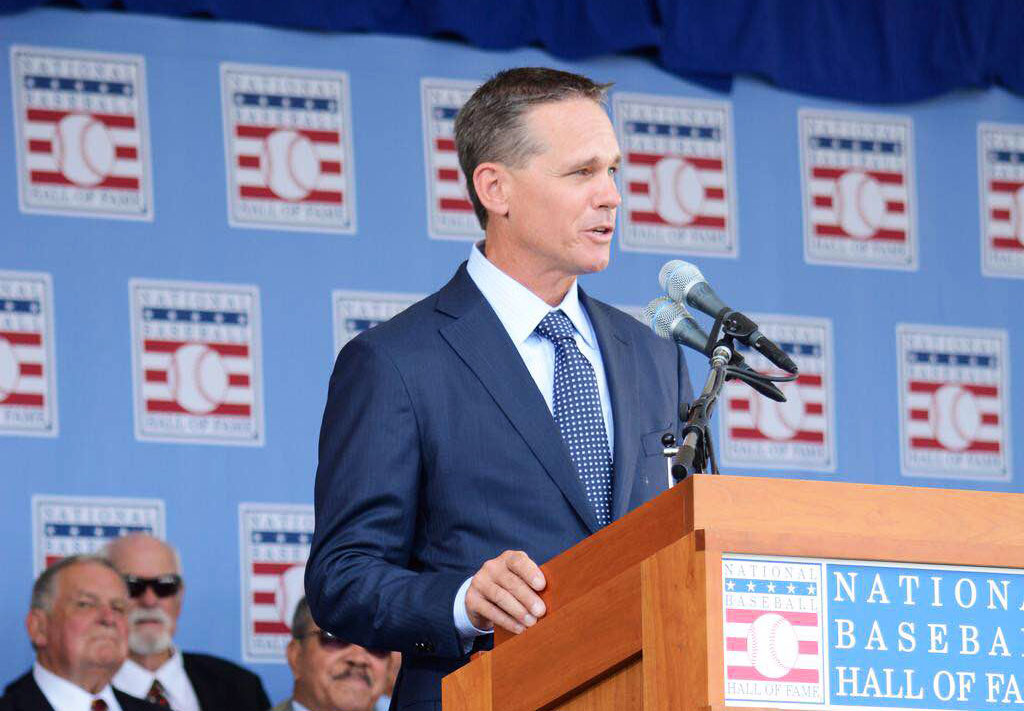 Astros Icon Craig Biggio Embraces St. Thomas Family During Hall of